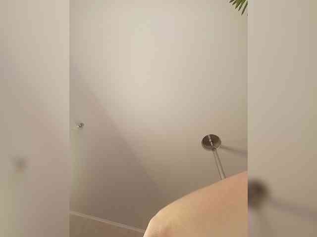 a_r_t_a's live room