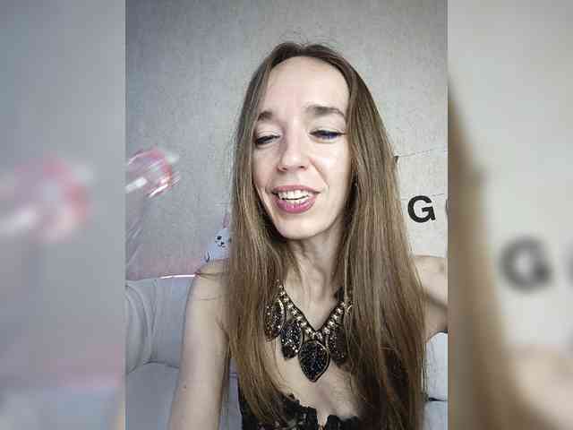 Este modelo está ao vivo agora. StarKristy