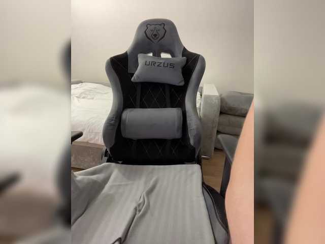 molochnaya000 live cam on BongaCams