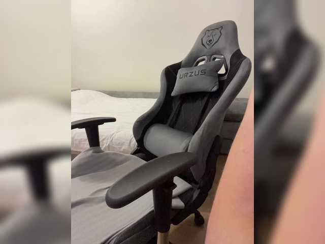 molochnaya000 live cam on BongaCams