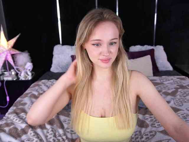 LylaNimfa webcam