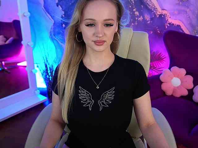 LylaNimfa webcam