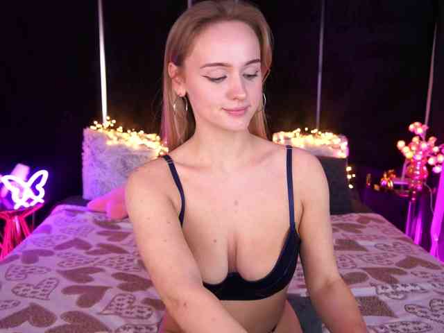 LylaNimfa webcam