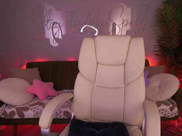 LylaNimfa webcam