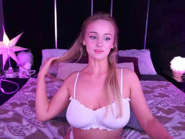 LylaNimfa webcam