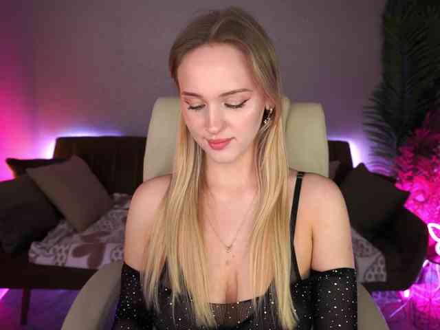 LylaNimfa webcam