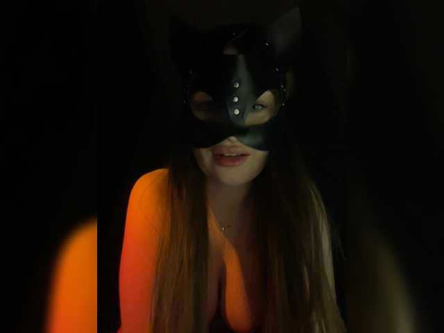 missisMilli, en directo ahora en BongaCams