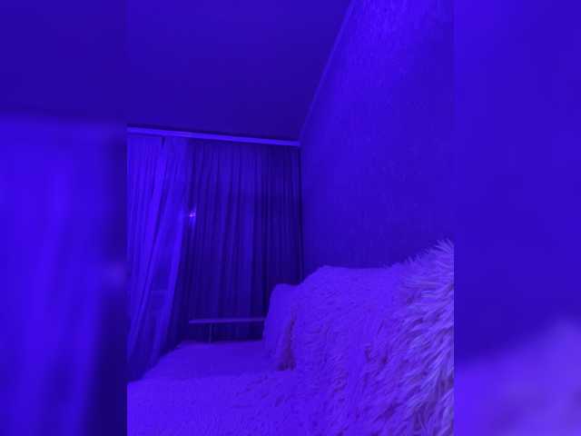 missisMilli live cam preview