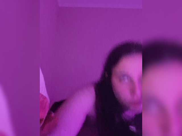 DearVioletta live cam on BongaCams