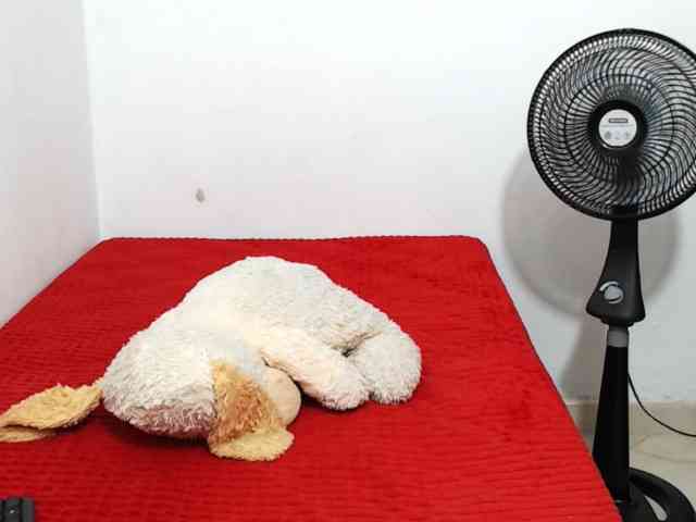 ariellth webcam