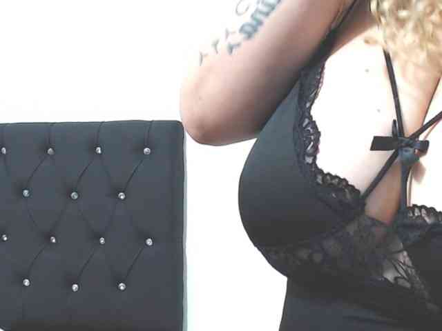 ariellth webcam