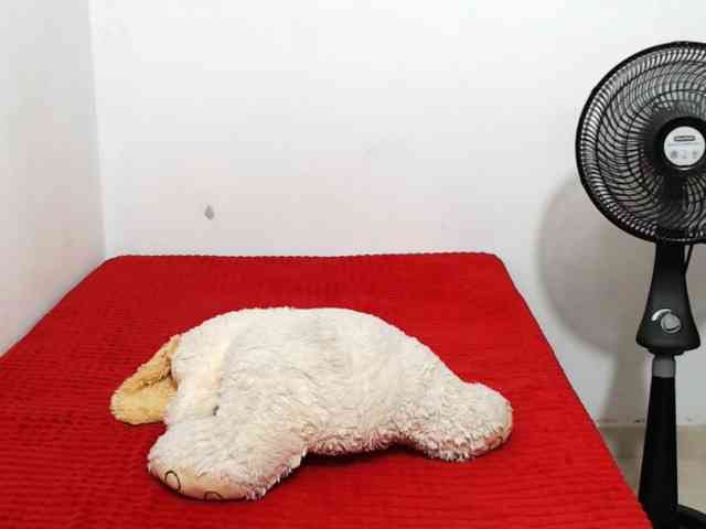 ariellth webcam