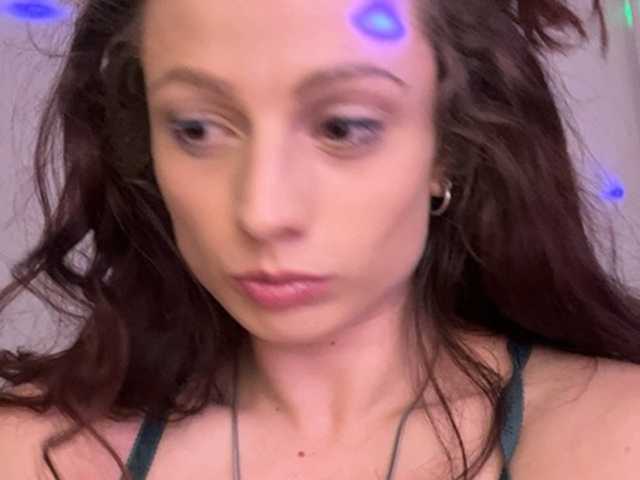 RoxyLover live cam