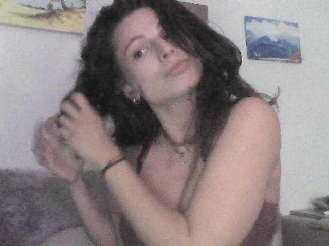 RoxyLover live cam on BongaCams