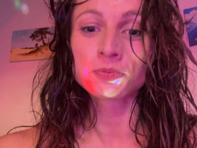 RoxyLover live cam on BongaCams