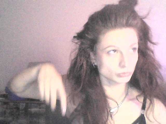 RoxyLover live cam on BongaCams