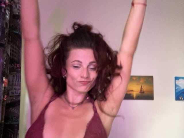RoxyLover live cam on BongaCams