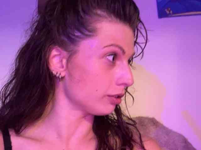 RoxyLover webcam