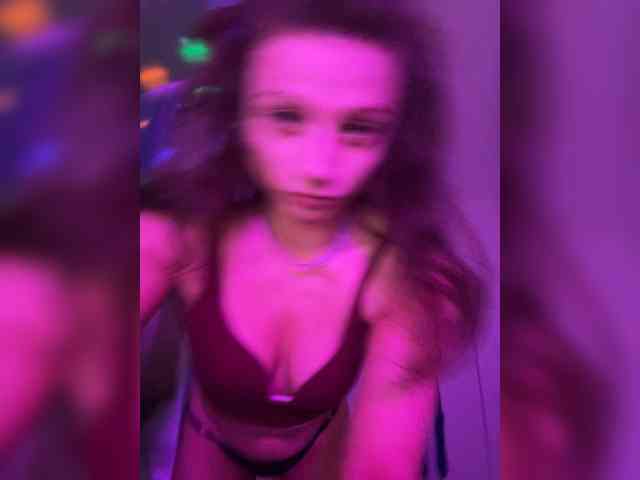 RoxyLover webcam