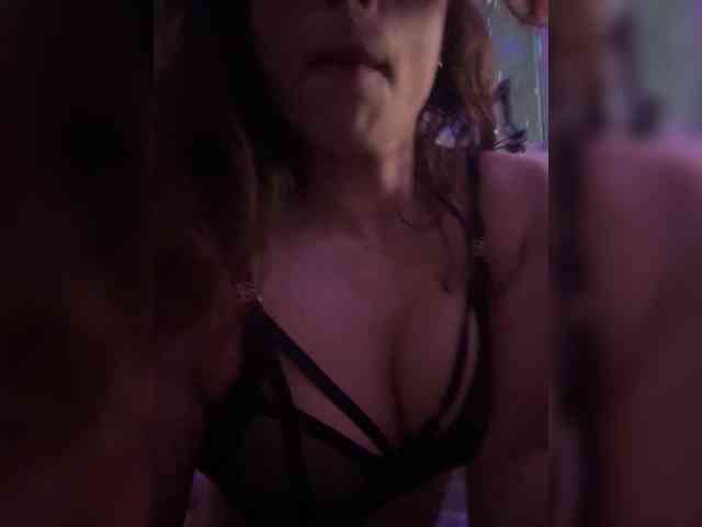 RoxyLover webcam