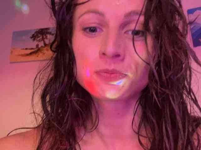 RoxyLover webcam