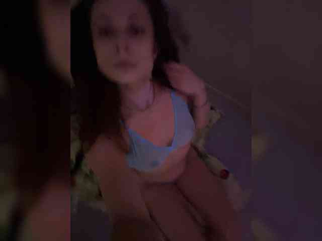 RoxyLover webcam