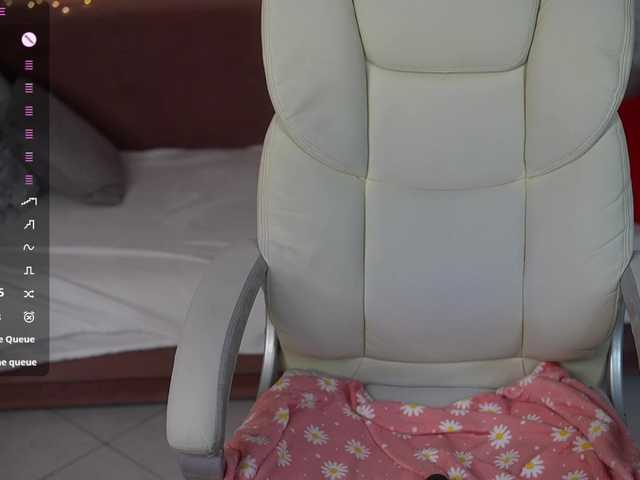 JennyLuv live cam on BongaCams