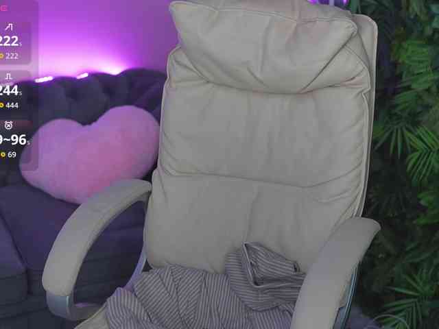 JennyLuv Live Webcam on BongaCams