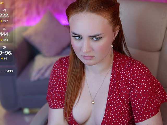 LovelyyBell live cam on BongaCams