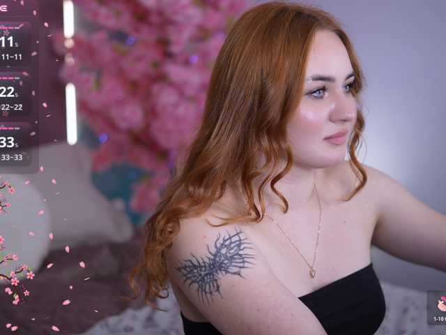 LovelyyBell live cam on BongaCams