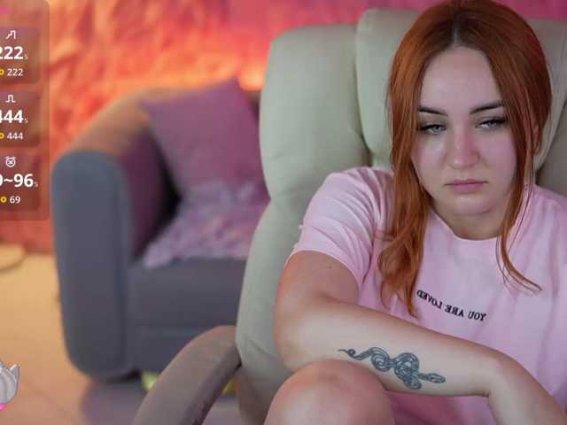 LovelyyBell live cam on BongaCams