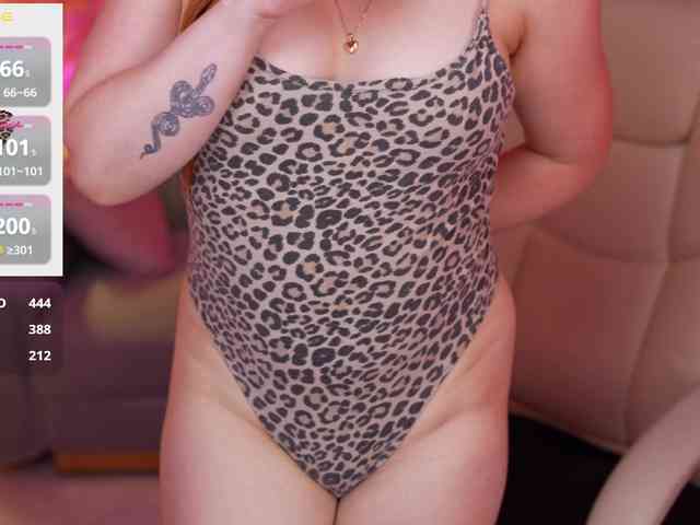 LovelyyBell webcam