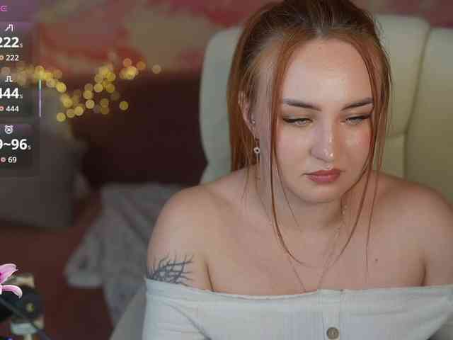 LovelyyBell webcam