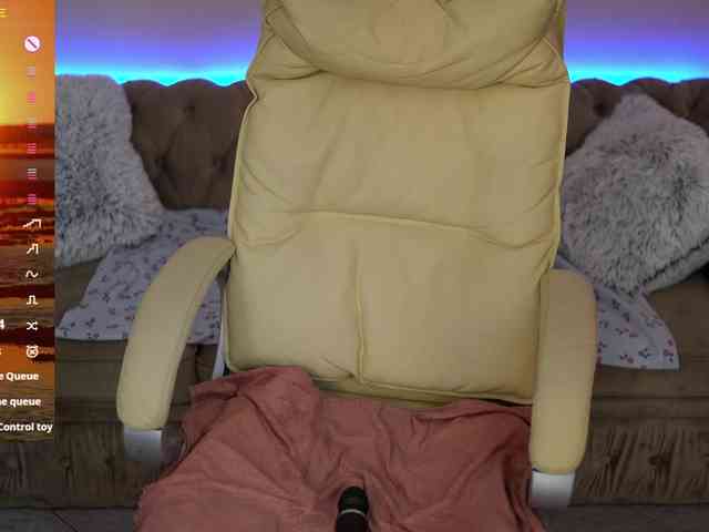 LovelyyBell webcam