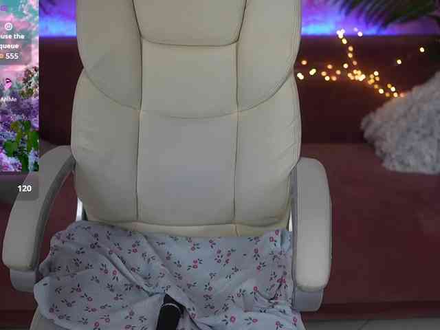 LovelyyBell webcam