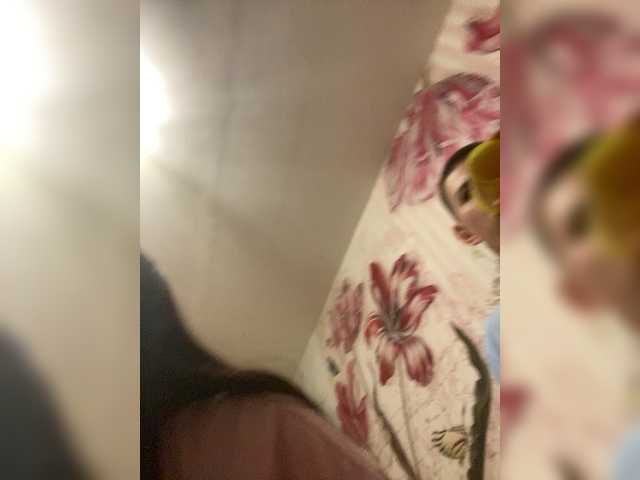 TUYA2 live cam on BongaCams