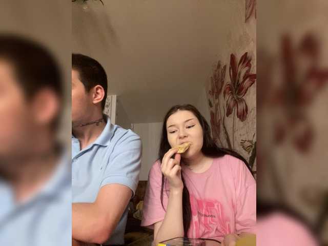 TUYA2 live cam on BongaCams