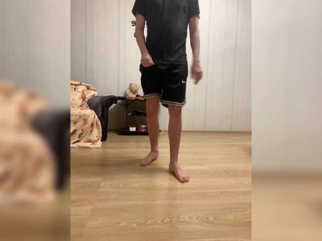 TUYA2's BongaCams profile