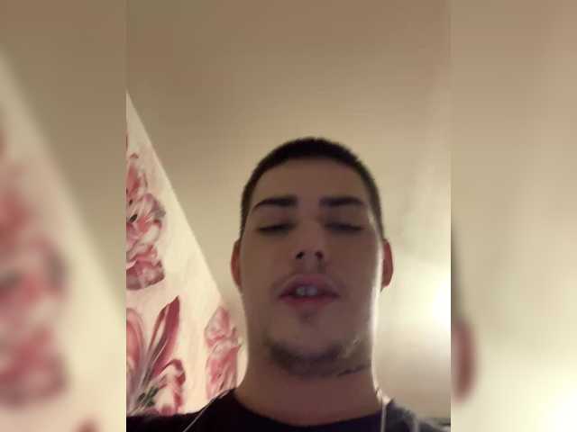 TUYA2's BongaCams show and profile