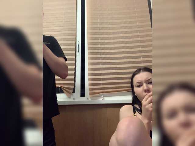 TUYA2's BongaCams show and profile