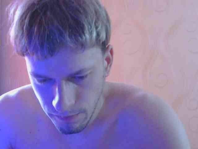 Crosbi666 Live Webcam on BongaCams
