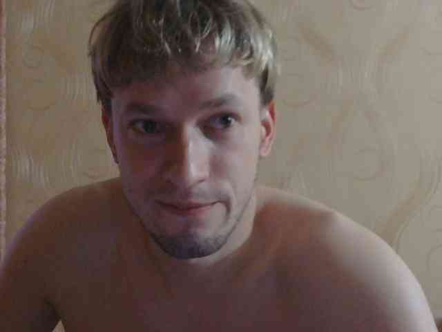 Crosbi666 Live Webcam on BongaCams