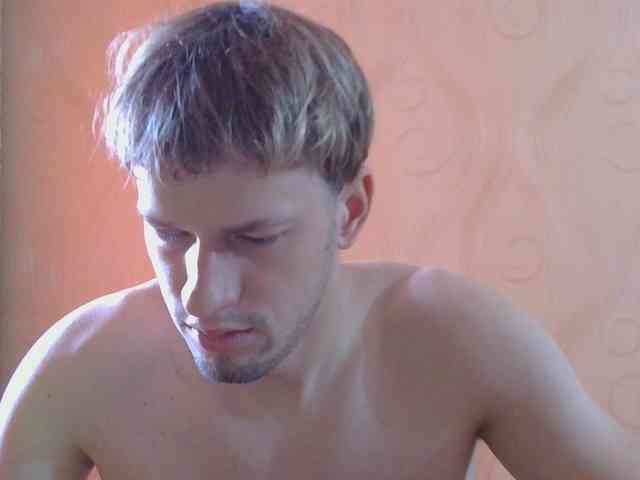 Crosbi666 Live Webcam on BongaCams
