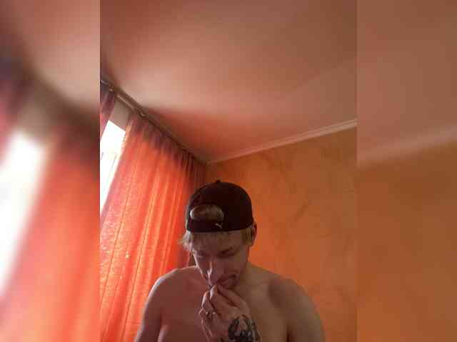 Crosbi666 Live Webcam on BongaCams