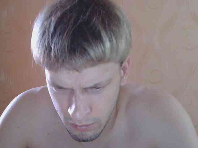 Crosbi666 Live Webcam on BongaCams