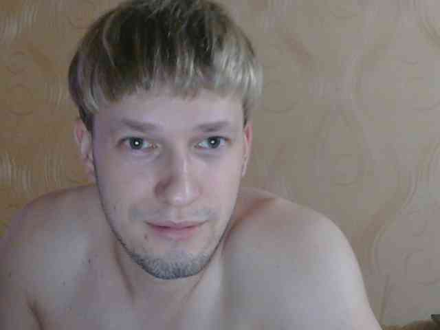 Crosbi666 Live Webcam on BongaCams