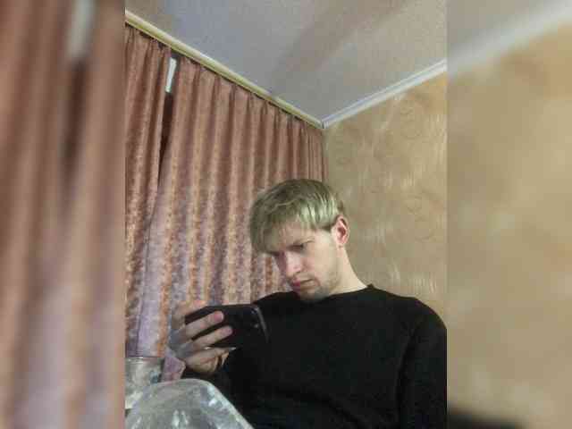 Crosbi666 Live Webcam on BongaCams