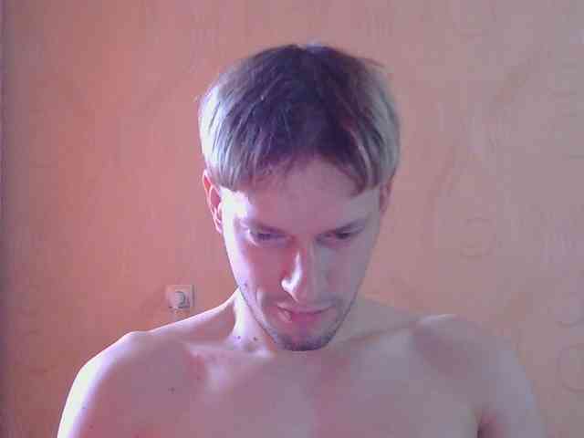 Crosbi666 Live Webcam on BongaCams
