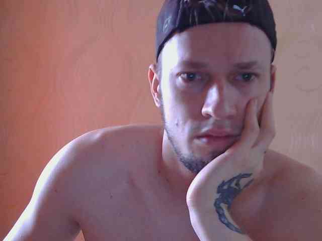 Crosbi666 Sex Cam Show
