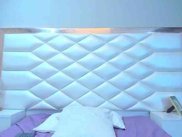 LucineArias webcam
